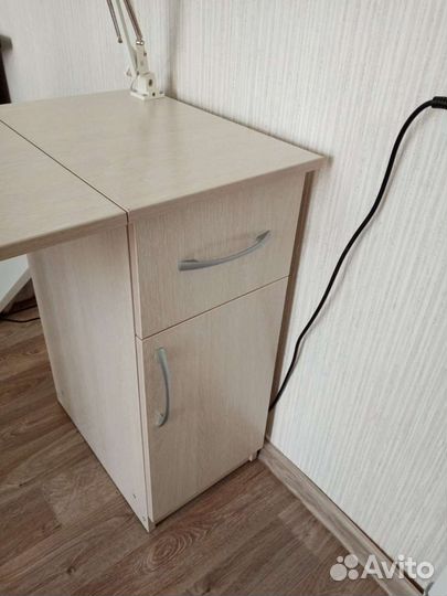 Маникюрный стол складной + лампа Терциал икеа