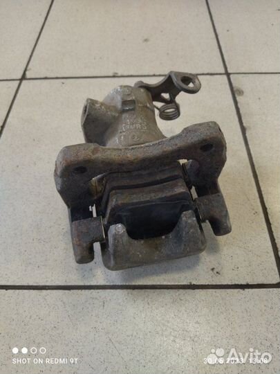 Суппорт тормозной задний правый Peugeot 407