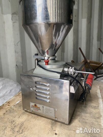 Машина для наполнения начинкой dosiplus (Италия)