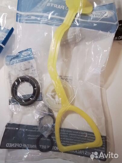 Сальник раздатки RH Ford Explorer-5 внутр+внешний