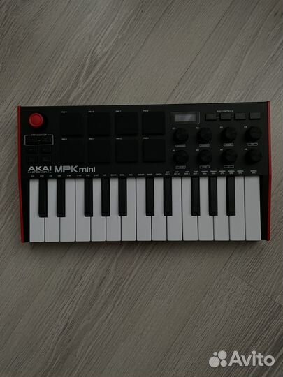 Midi-клавиатура Akai Pro mini Mk3