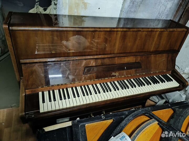 Пианино Реслер