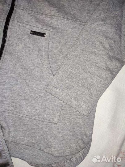 Спортивный костюм женский