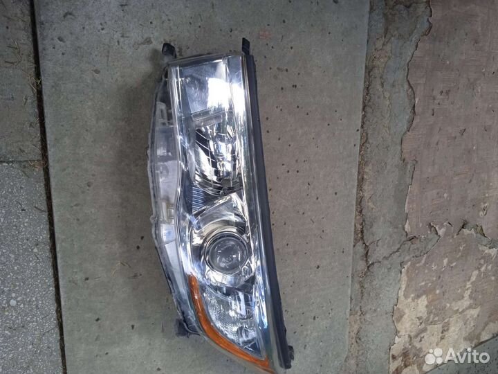 Фара тойота хайлендер3 левая