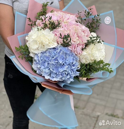 Шикарные букеты из гортензии в наличии