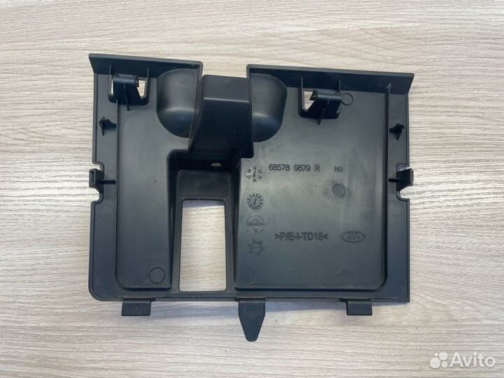 Крышка бардачка LADA X-Ray