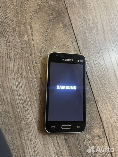 Телефон Samsung
