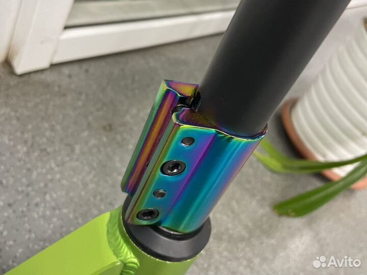 Трюковой самокат с системой HIC