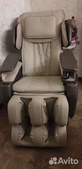 Массажное кресло Yamaguchi US medica Quadro