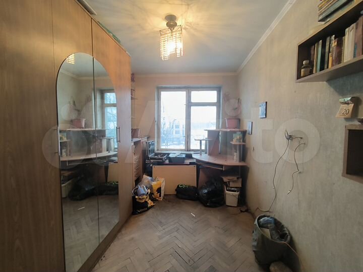 Доля в 3-к. квартире, 58 м², 5/5 эт.