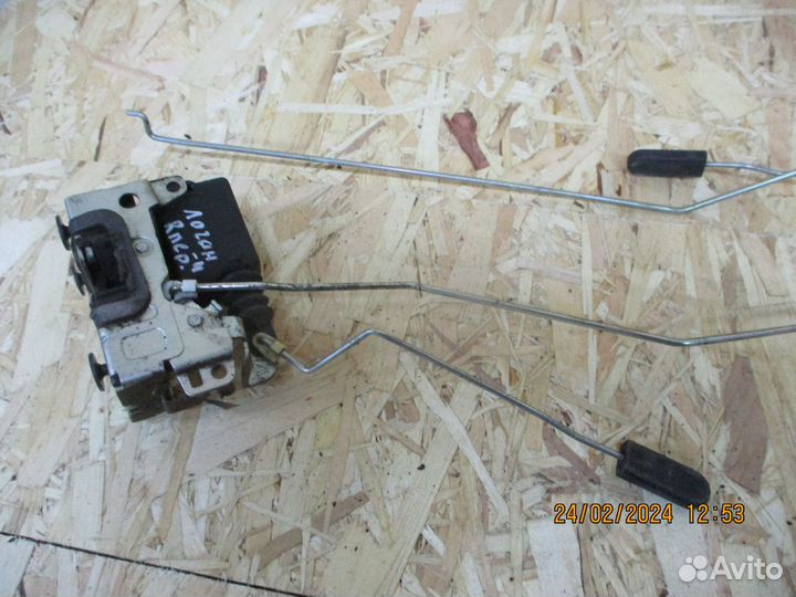 Замок двери Рено Логан 1