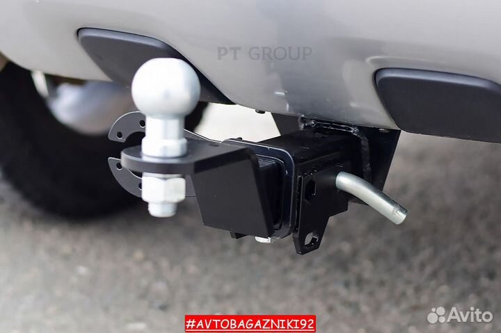 Фаркоп (тсу) под квадрат для nissan Terrano с 2014