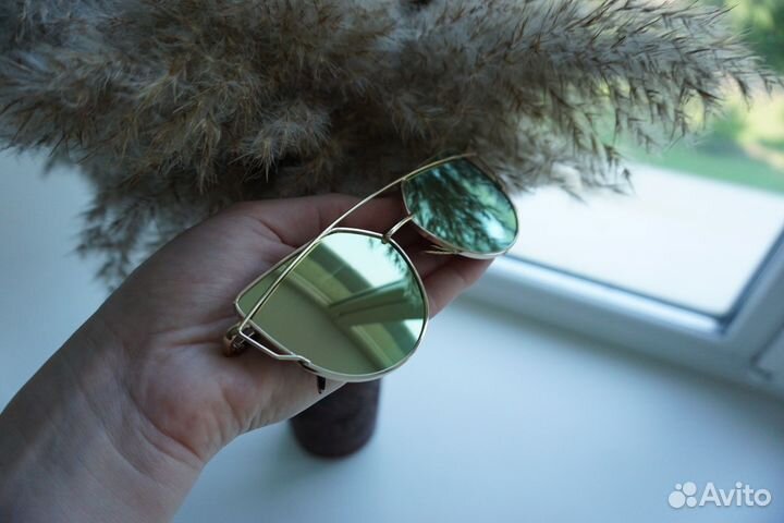 Солнцезащитные очки