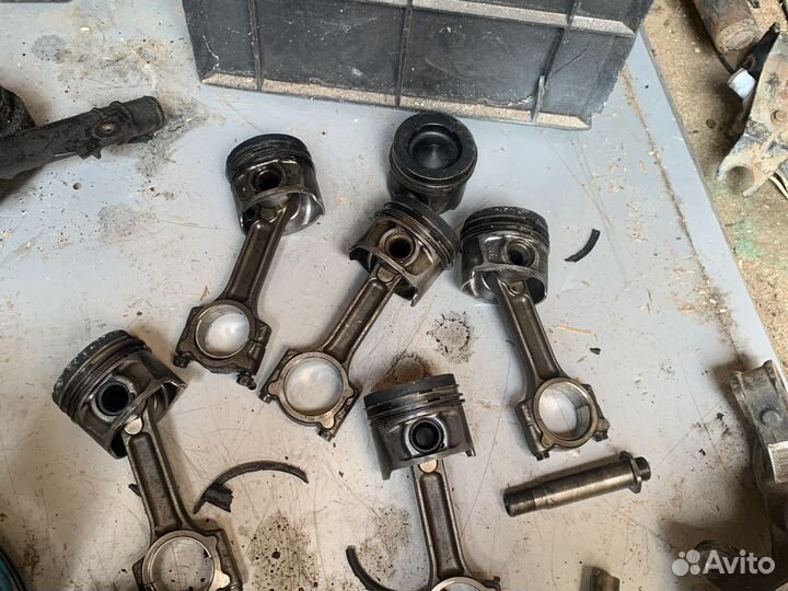 Поршень с шатуном renault 1,5 dci