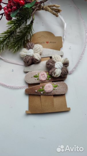 Заколки для волос ручной работы с вышивкой