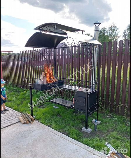 Мангал с крышей