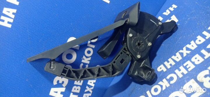 Педаль газа Hyundai Sonata 6 седан G4KJ 2013