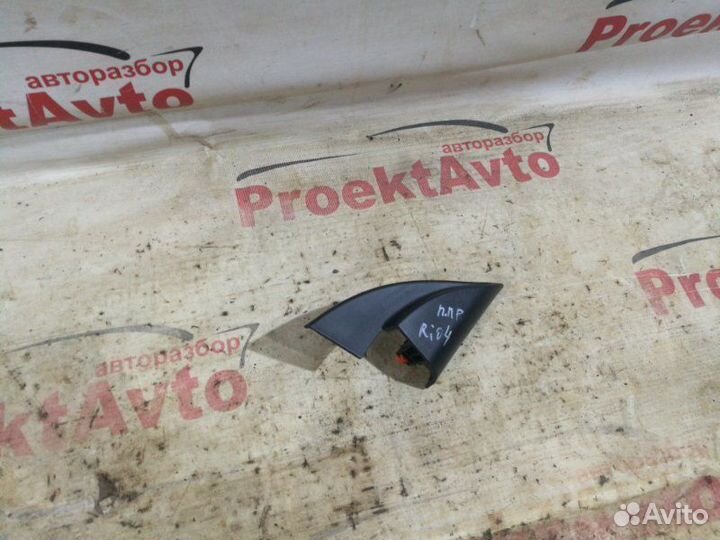 Угловая накладка стекла двери передняя правая Kia