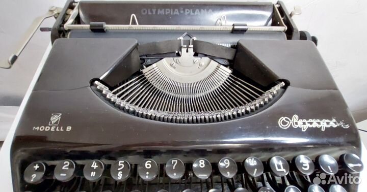 Печатная машинка Olympia plano