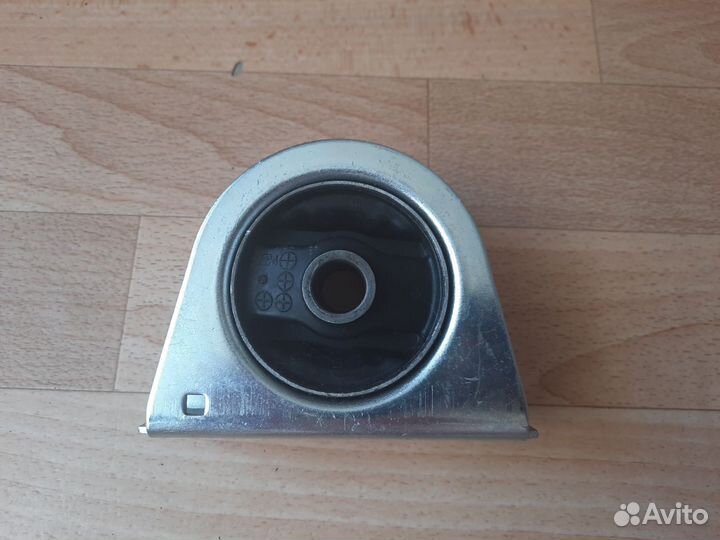 Подушка кпп задняя на Mitsubishi Lancer 9 4G93