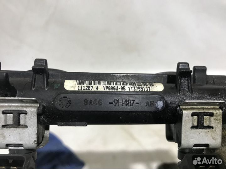 Топливная рампа Ford Focus 3 1.6 л 125 л.с. pnda