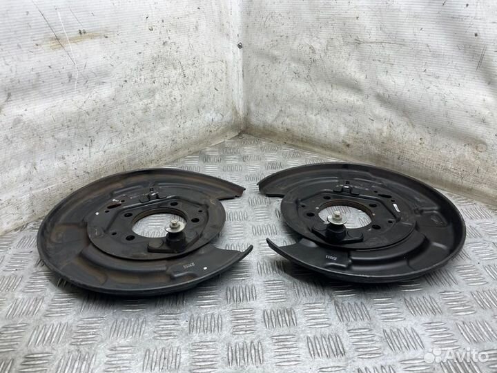 Щит опорный задний Toyota Venza AGV10 1arfe 2013