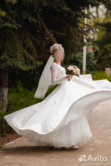 Свадебное платье