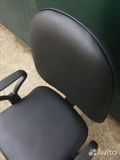 Кресло офисное кожаное