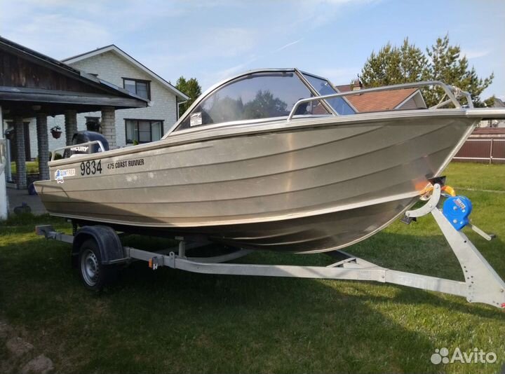 Продам моторную лодку