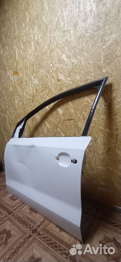 Водительская дверь и крыло на Polo 2013 г