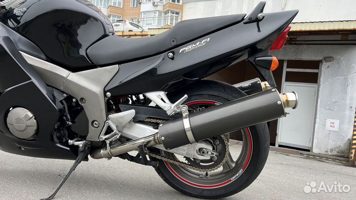 Honda CBR 1100 XX 2001 год