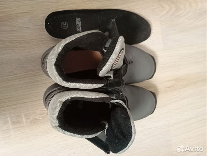 Лыжные ботинки