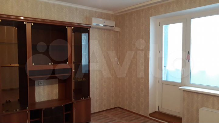 1-к. квартира, 42 м², 2/10 эт.