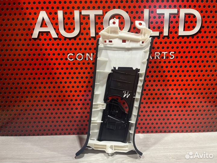 Обшивка салона левая Lexus Rx 4 450Н 2021