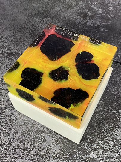 Светильник из эпоксидной смолы