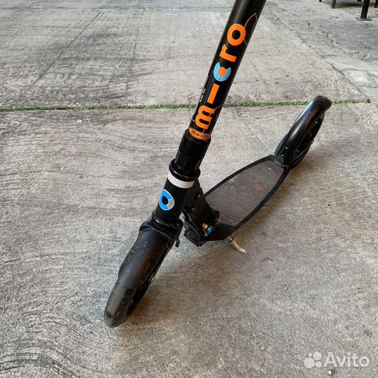 Самокат взрослый швейцарский Micro