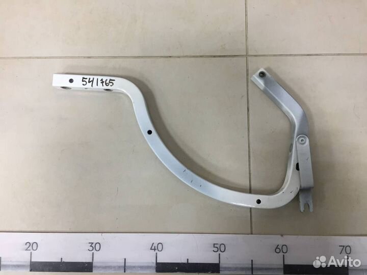 Петля крышки багажника Toyota Corolla E180 2013