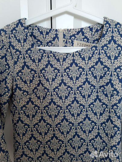 Офисное платье в стиле Шанель