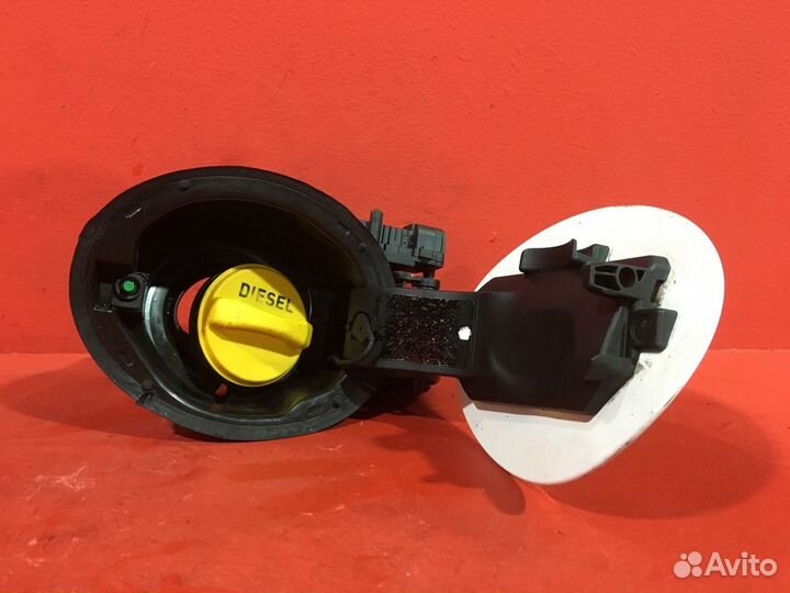 Лючок бензобака Land Rover Range Rover Evoque