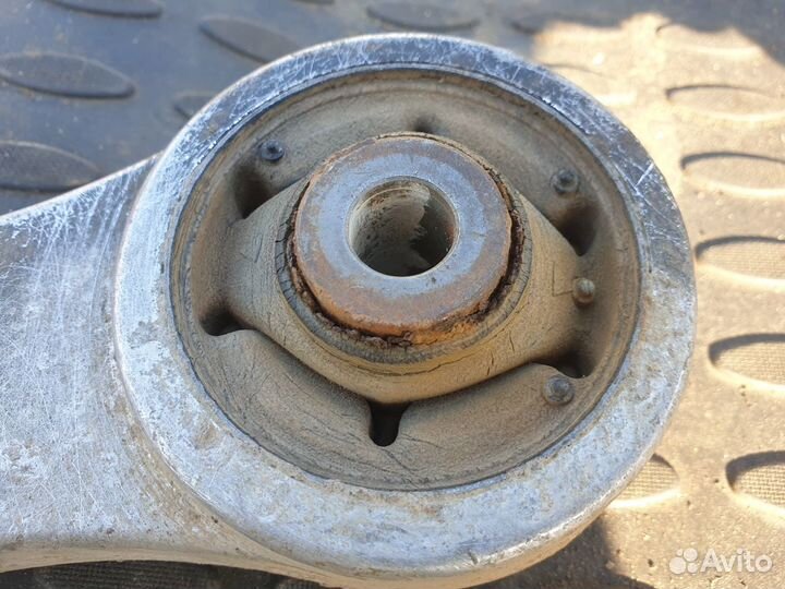 Кронштейн опора заднего редуктора Pajero 3 Паджеро