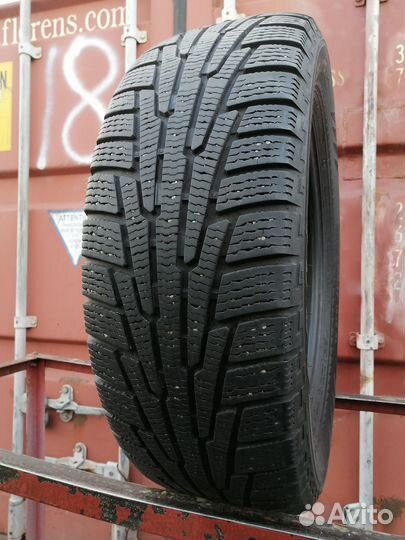 Nokian Tyres Hakkapeliitta R SUV 225/60 R17