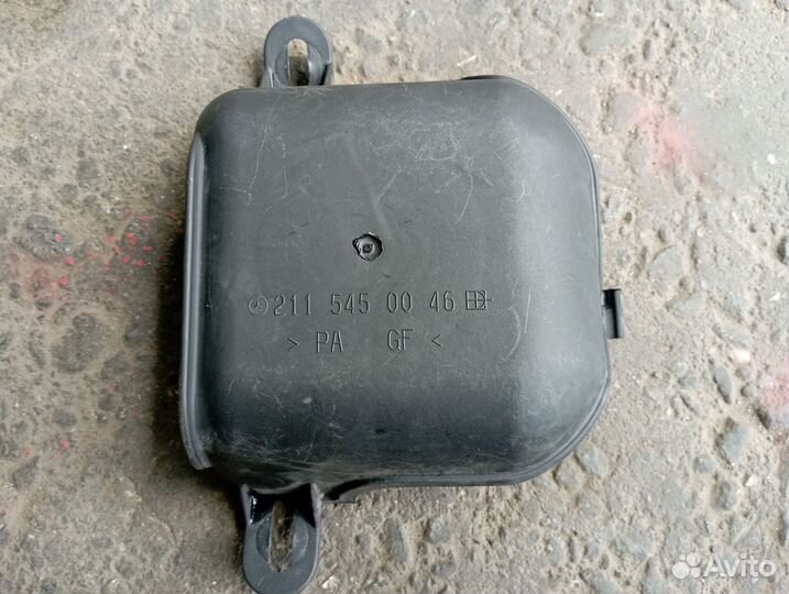 Крышка блока предохранителей w211 A2115450046