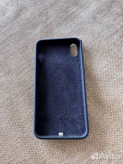 Чехол с аккумулятором Apple