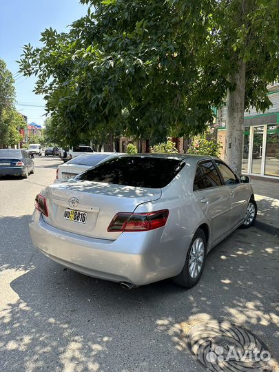 Сиденья на toyota camry 40