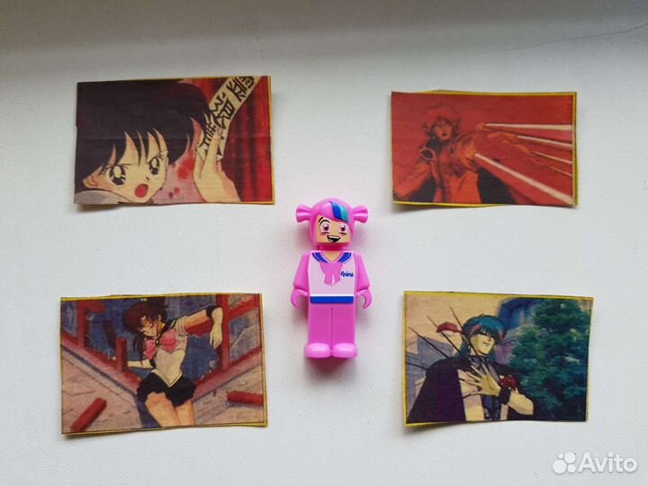 Вырезки из газет Sailor Moon + фигурка аниме