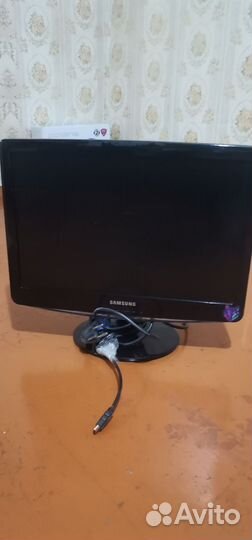 Монитор Samsung