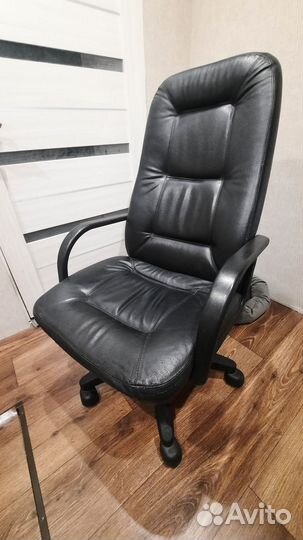 Компьютерное кресло