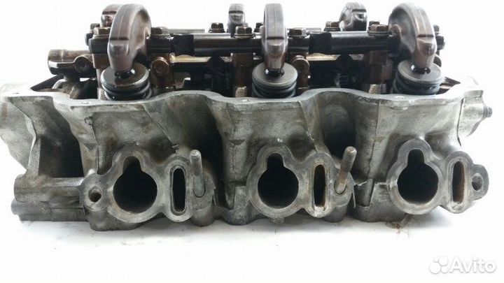 Головка блока цилиндров правая Nissan Cedric Y32