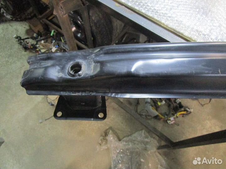 Усилитель заднего бампера VW Passat B7 2011-2015,P