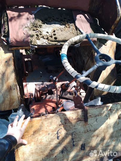 Трактор, 2000